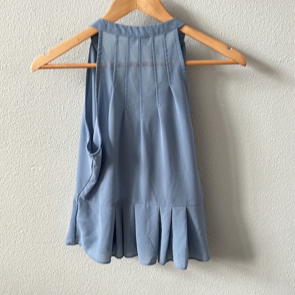 High neck powder top - Picture 2 of 5